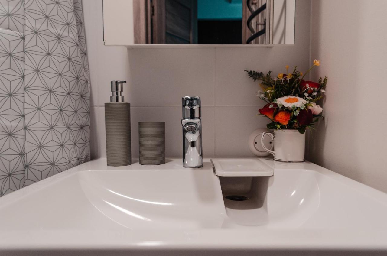 Rigas Ielas Apartamenti 1 Apartment วัลเมียรา ภายนอก รูปภาพ